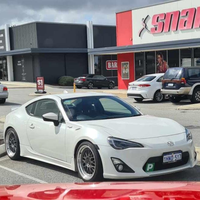 D-Speed DS-06 18X8.5 + 35 5X100 - Image 5